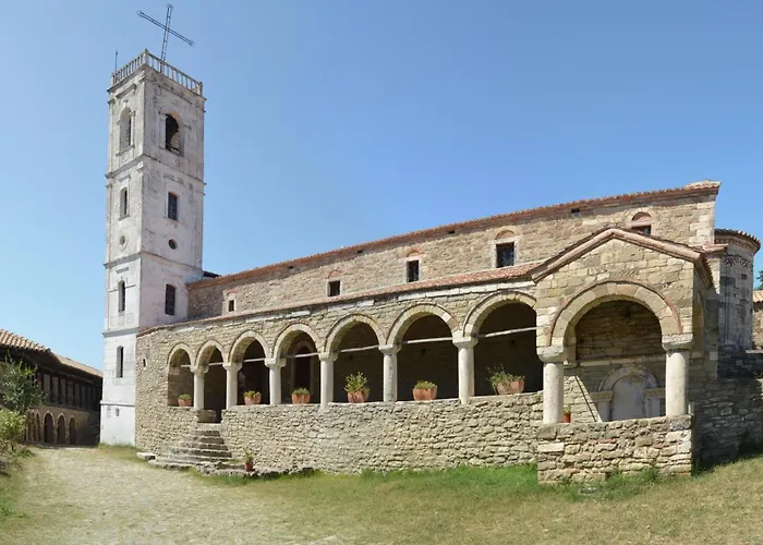 Jani & Eleni's Unesco Explorer Base - Apollonia, Fier, Berat & Beyond Fier